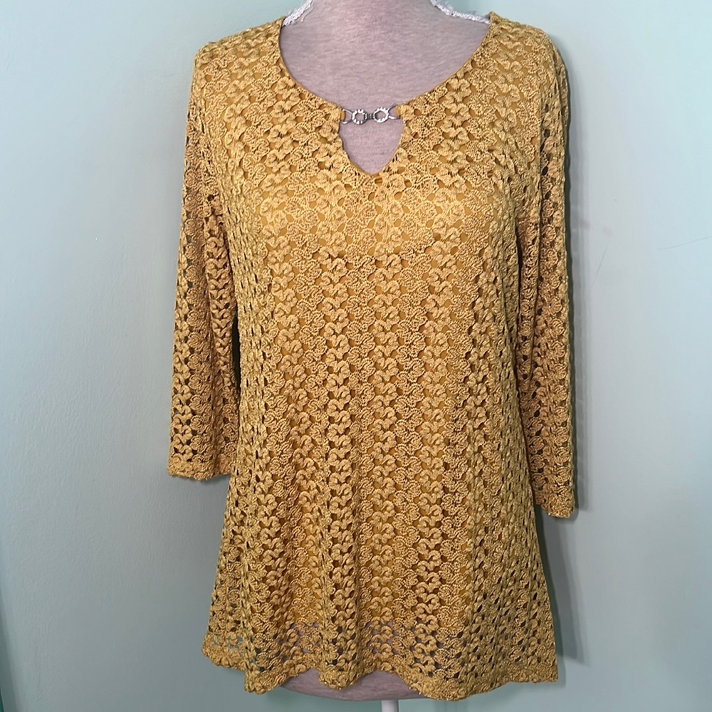 JM Collection lace Iberian rhinestone embellished comfy stretchy top blouse